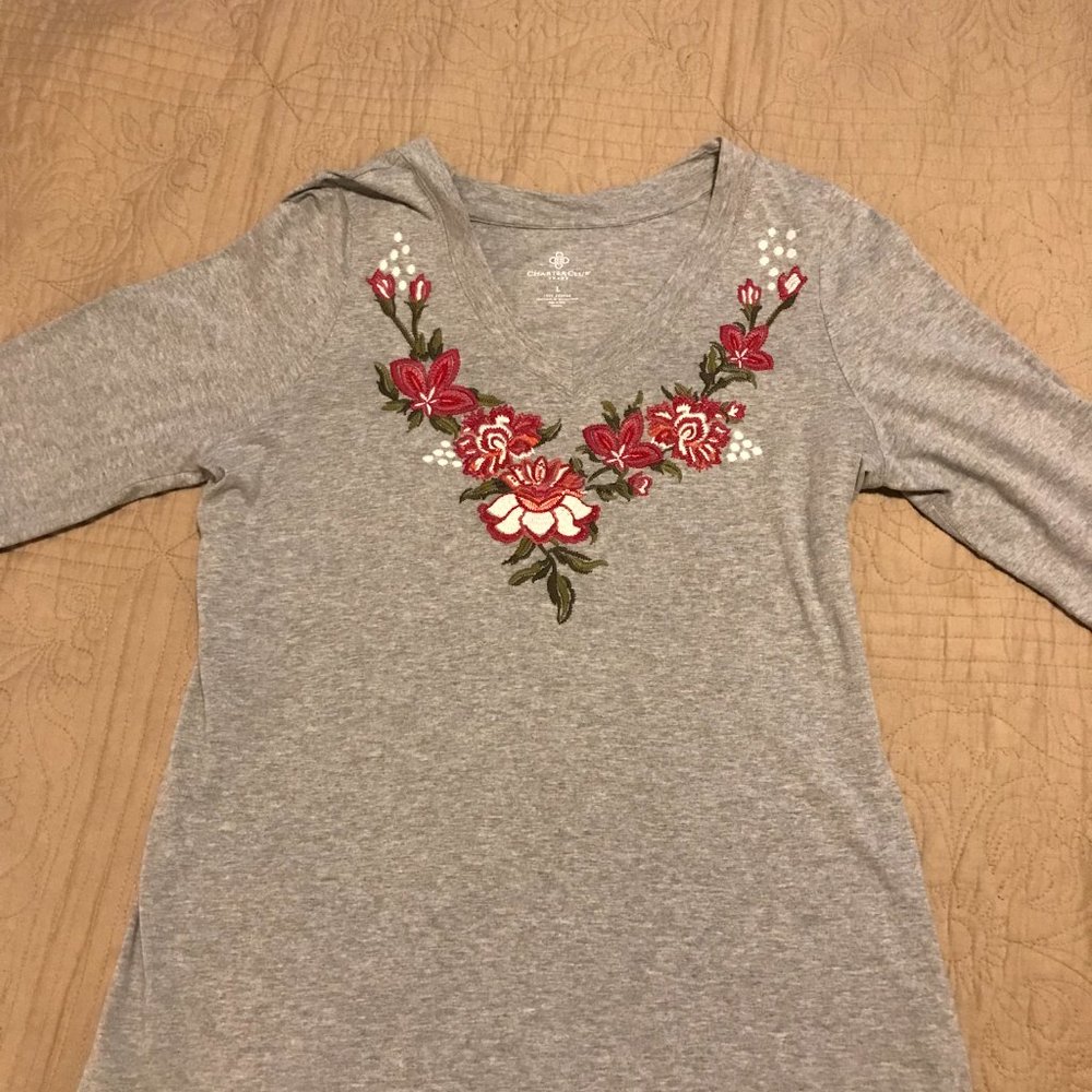 Ladies Gray V-Neck 3/4 Sleeve Embroidered Top % Cotton